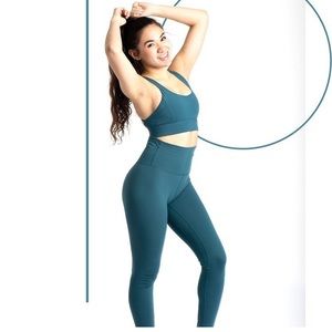 Strong Physiquez Calypso Crops